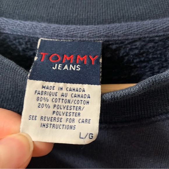 Vintage Tommy Hilfiger Sweatshirt 💙❤️ - Picture 4 of 7